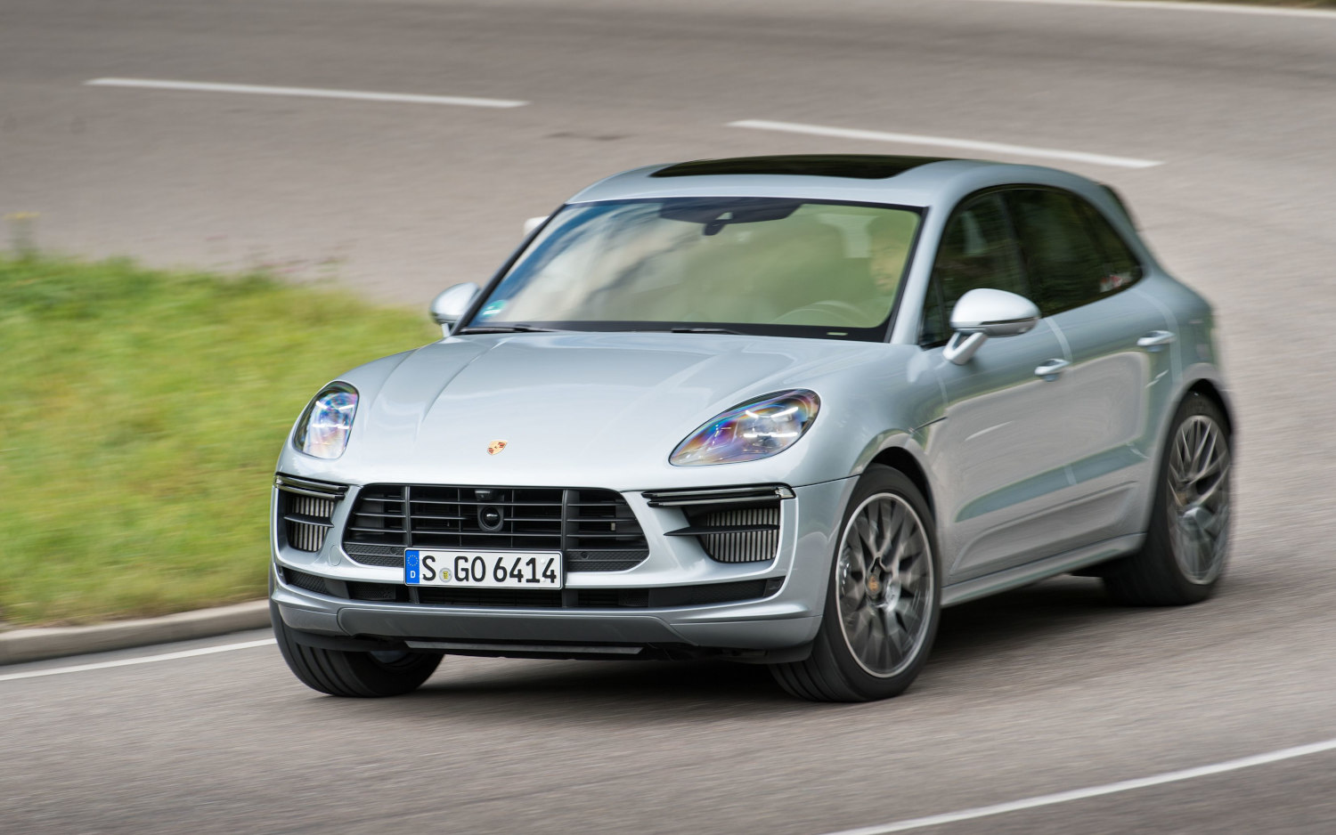 Porsche Macan Turbo 2020 SUV Drive